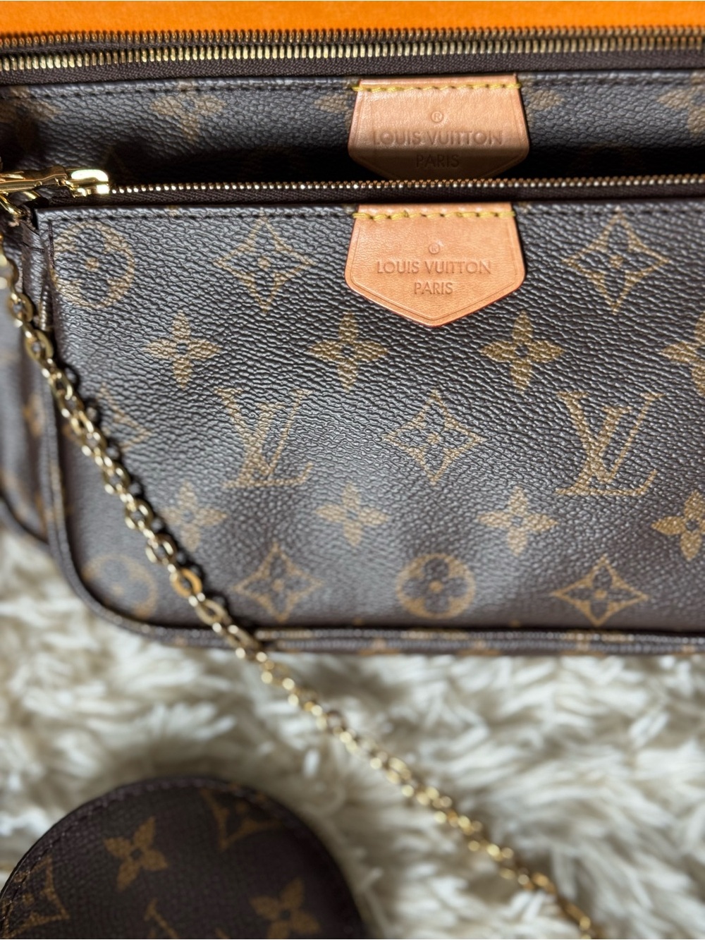 Louis Vuitton Monogram Multi-Pochette Crossbody with Green Strap and Gold Chain - Picture 3 of 10